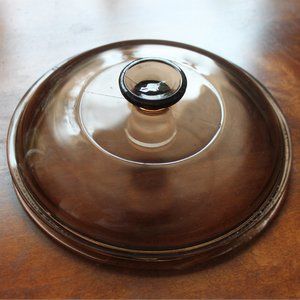 Brown 8 inch Pyrex® lid
